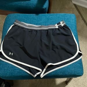 Under Armour Women’s Athletic Shorts Navy Blue Size Small